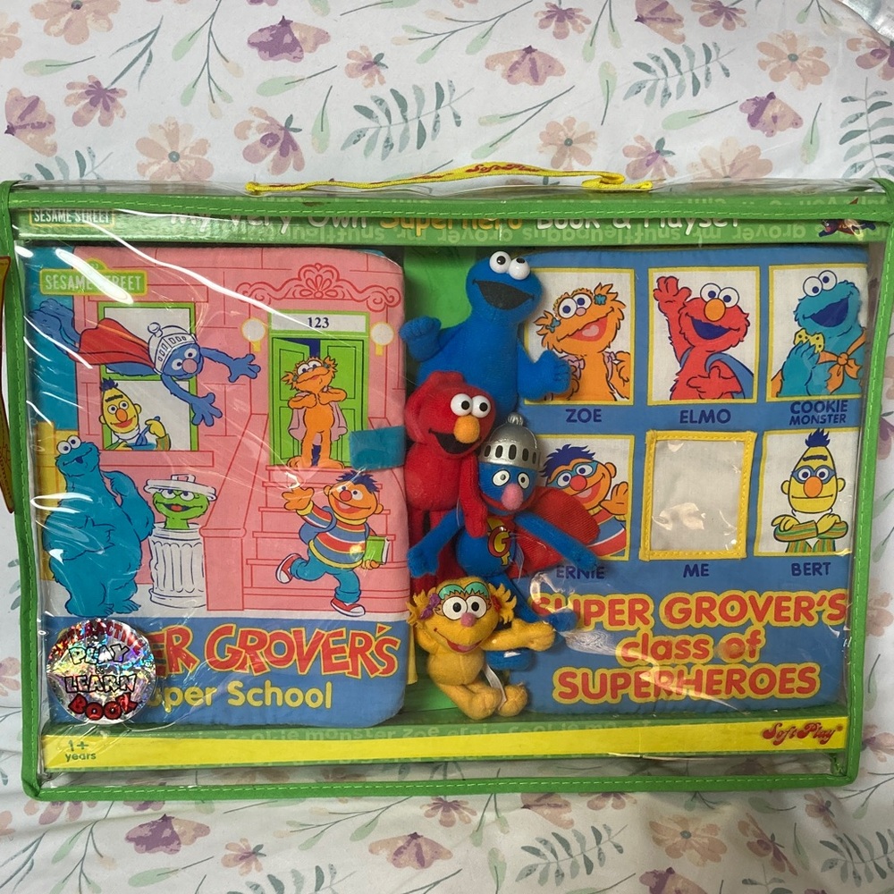 Vintage Sesame Street My Very Own Superhero Book & playset- Softplay